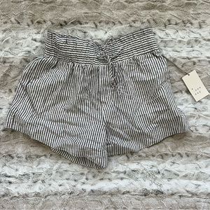NWT a new day striped paper bag waist shorts